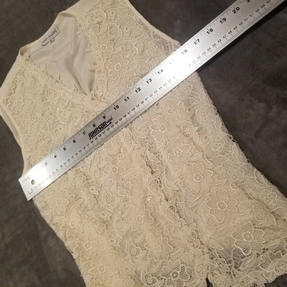 San Andre Women's V-Neck Floral Embroidered Lace Vest Size 16 Ivory Tie-Back - Picture 7 of 8